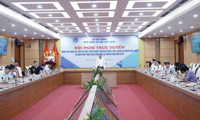 Quyết liệt triển khai các giải pháp thu, phát triển người tham gia BHXH, BHYT