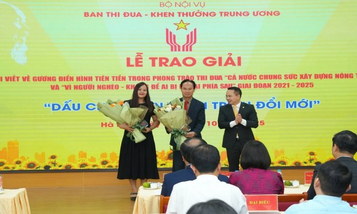 Agribank đồng hành lan tỏa những “dấu chân đổi mới” trong xây dựng nông thôn mới