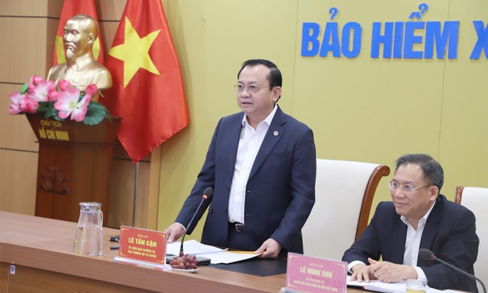 Thứ trưởng Bộ Tài chính Lê Tấn Cận: BHXH Việt Nam cần nâng cao hiệu quả phối hợp tổ chức thực hiện BHXH, BHYT ngay từ cấp cơ sở