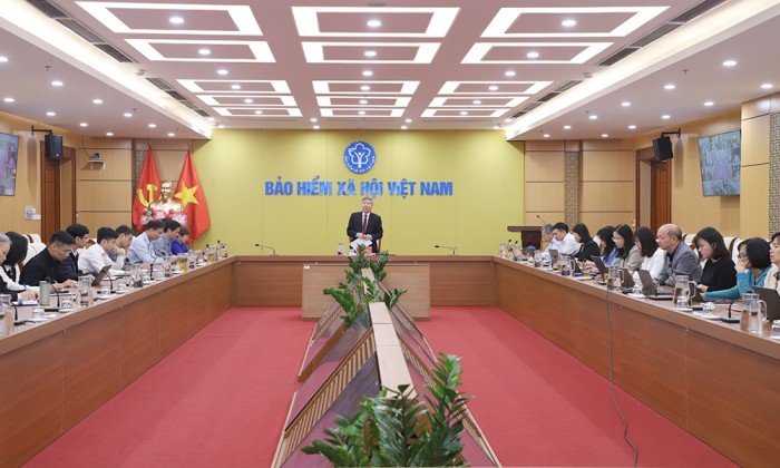 Bảo đảm tốt quyền lợi của người dân gắn với quản lý hiệu quả quỹ khám chữa bệnh BHYT